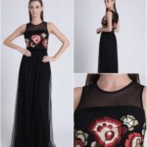 VESTIDO LARGO DE TUL NEGRO PLUMETI CON FLOR ROJA DE CRAZY LONDON