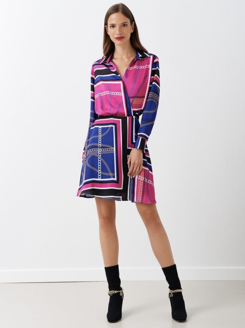 Vestido con estampado de cadenas en tonos fresa, negro, azul y naranja de Rinascimento
