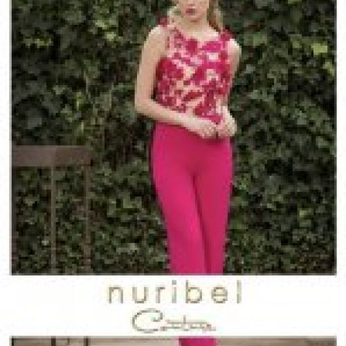 MONO FÚCSIA CON FLORES SUPERPUESTAS DE NURIBEL COUTURE
