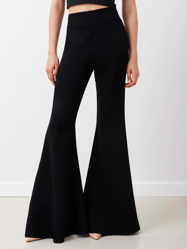 Pantalón negro de talle alto con maxi campana, de Rinascimento