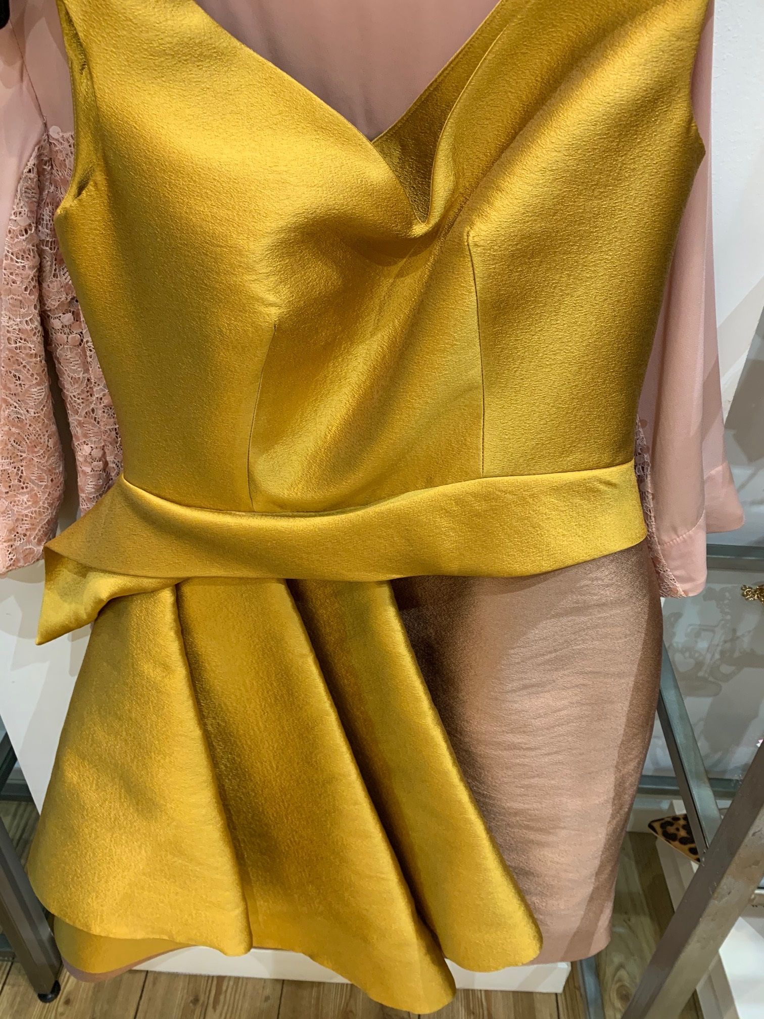 Vestidos de seda salvaje clearance