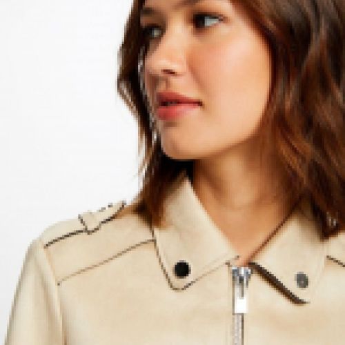 Cazadora perfecto en color beige, en ante sintético, de Morgan de Toi