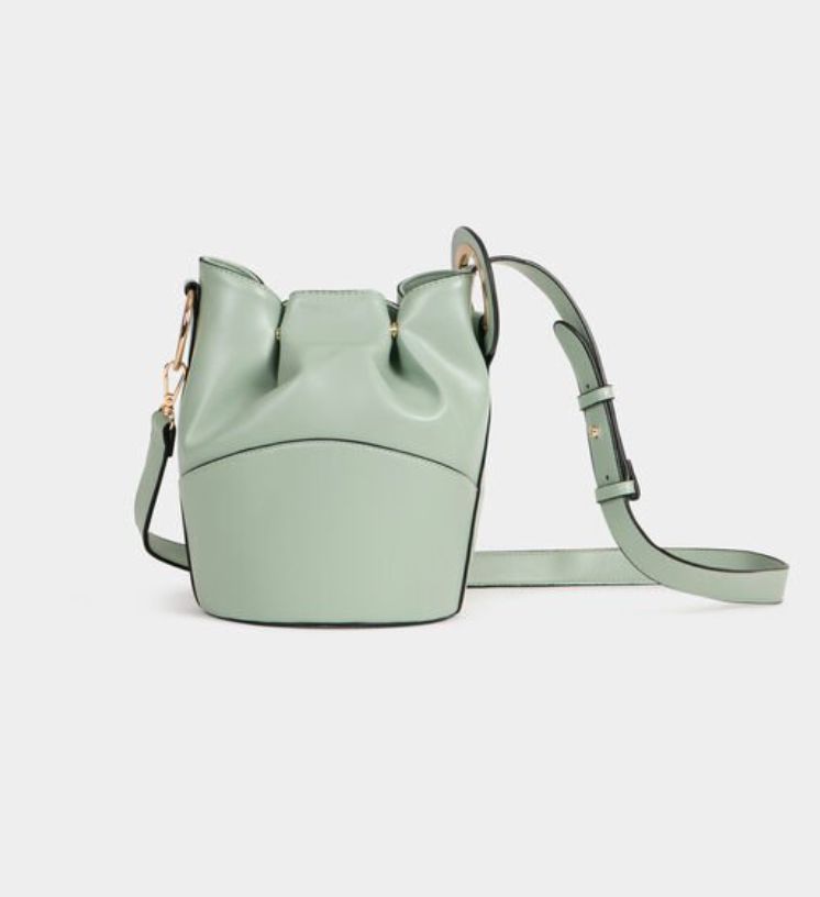 Bolso de polipiel en color verde manzana de Morgan de Toi