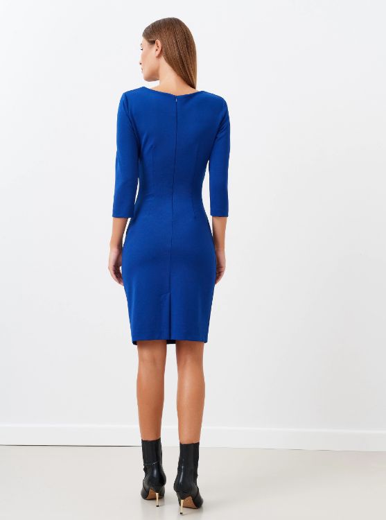 Vestido drapeado en color azulón con manga francesa de Rinascimento