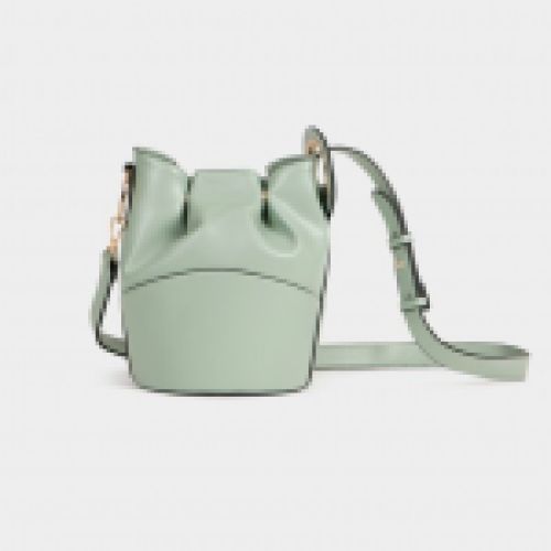 Bolso de polipiel en color verde manzana de Morgan de Toi