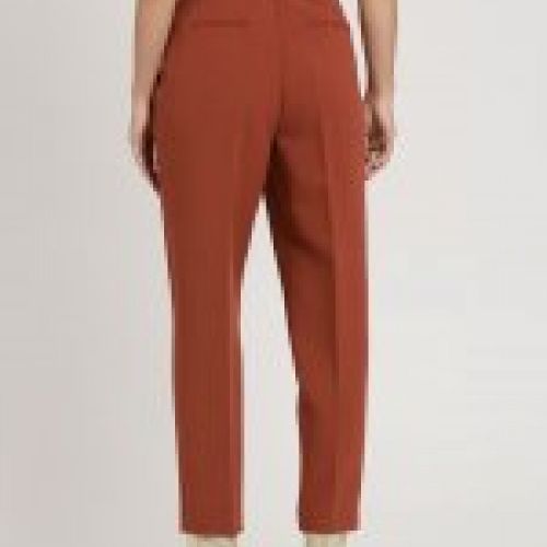 PANTALÓN DE TALLE ALTO EN COLOR TEJA CON CINTURÓN DE NAF NAF