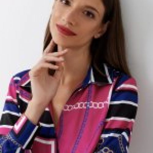 Vestido con estampado de cadenas en tonos fresa, negro, azul y naranja de Rinascimento