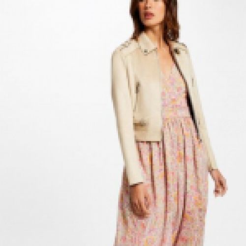 Cazadora perfecto en color beige, en ante sintético, de Morgan de Toi
