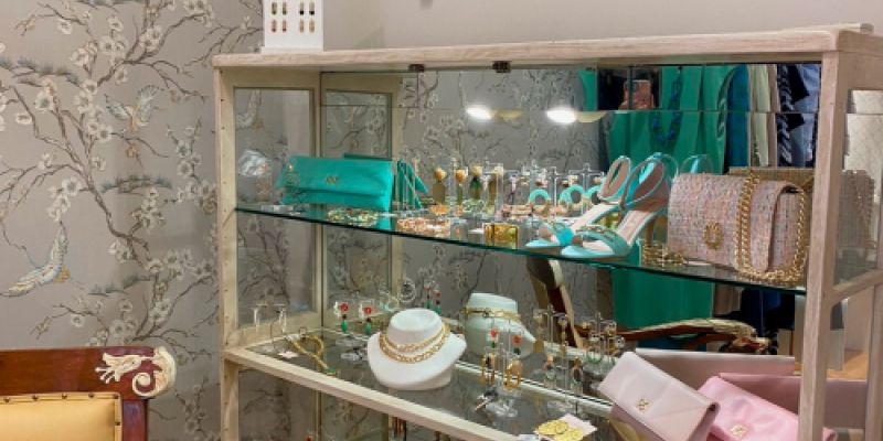 Vitrina con accesorios